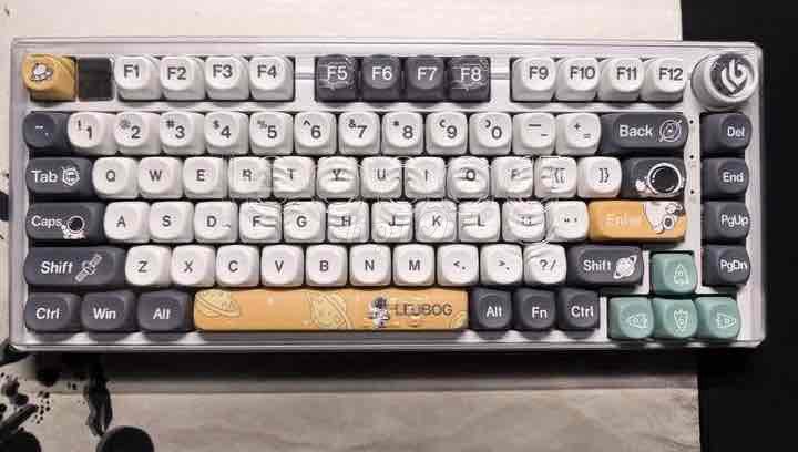 Keycap Phi hành gia Đa màu. Mua bán Phụ kiện (Màn hình, Chuột...) tại Huyện Thuỷ Nguyên Hải Phòng được đăng bởi Dan Nguyễn hình 1