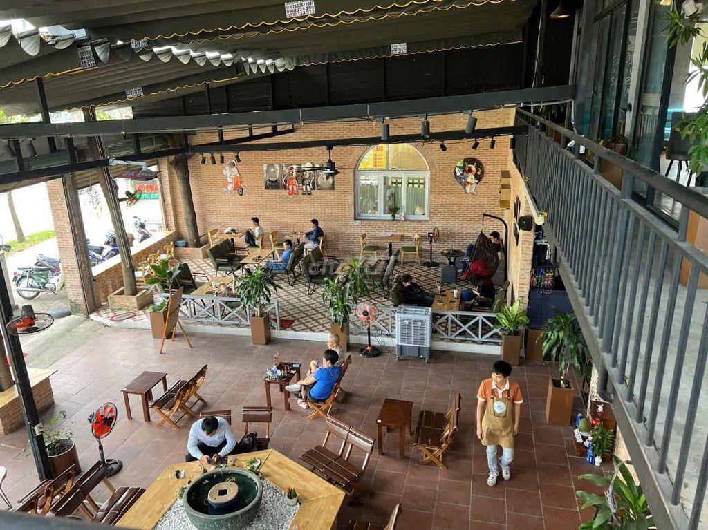 Sang quán Cafe 350m2 mặt tiền Phạm Văn Đồng-Thủ Đức, mặt bằng chỉ 28tr