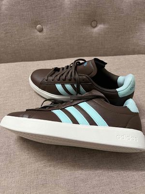 Giày sneaker Adidas (new) Size 41,5