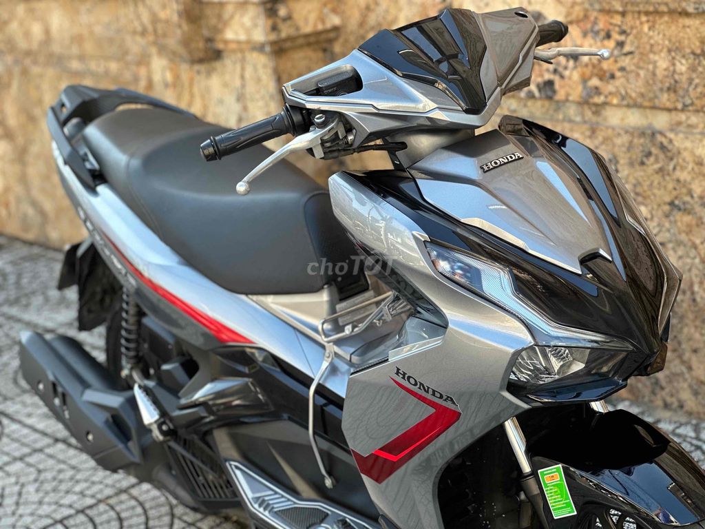 Airblade 125 mẫu 2022 9chủ ít đi9000km máy zin100%