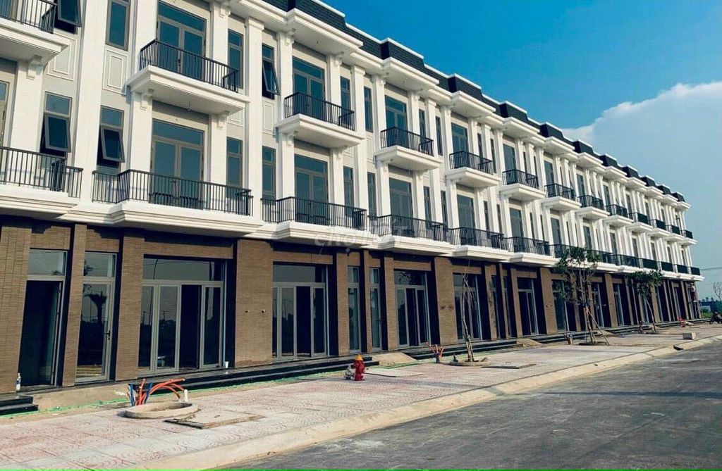 Bán Shophouse The Sol City. Giá chỉ 5.5 tỷ. Diện tích 5x20m