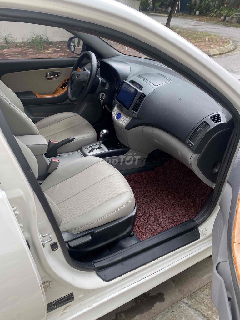 Hyundai Avante 2014 1.6 AT - 180000 km. Mua bán Ô tô tại Huyện Gia Lâm Hà Nội được đăng bởi Nguyễn văn Đề hình 8