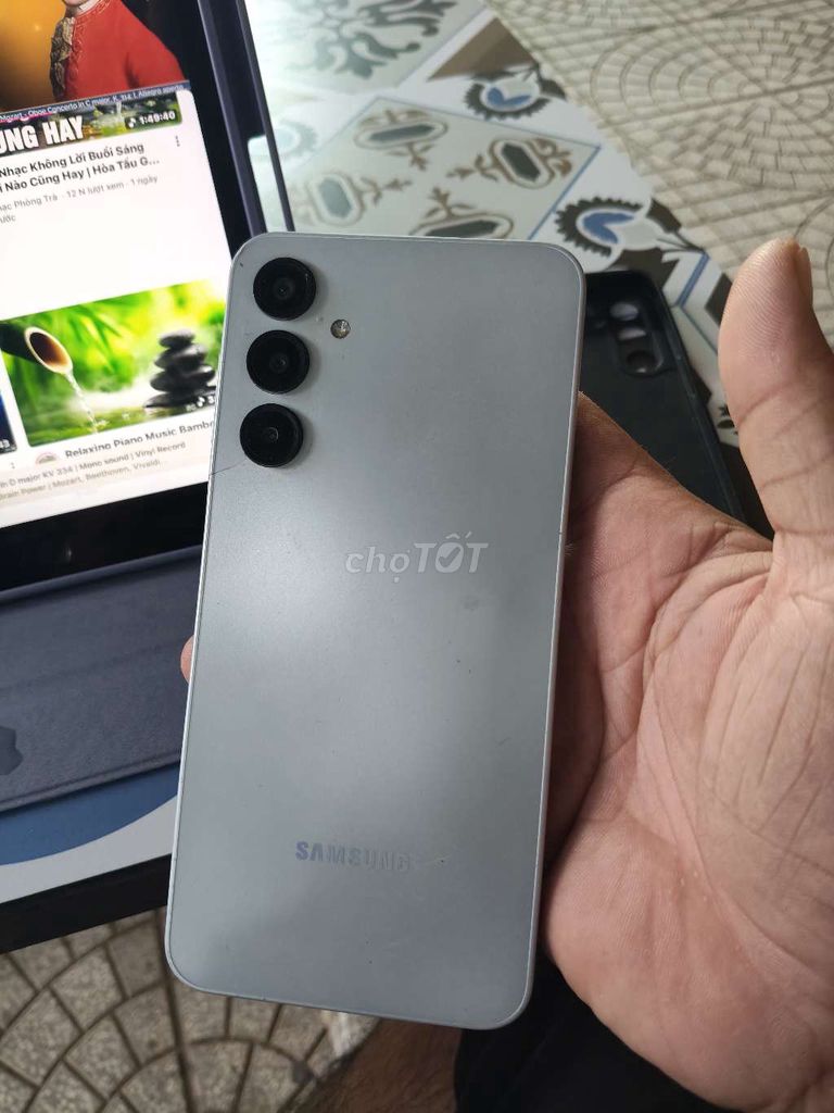 Samsung A16 5G Xám Màn lô, giật. Mua bán Điện thoại tại Thị xã Tân Châu An Giang được đăng bởi Trần Tuyến hình 1
