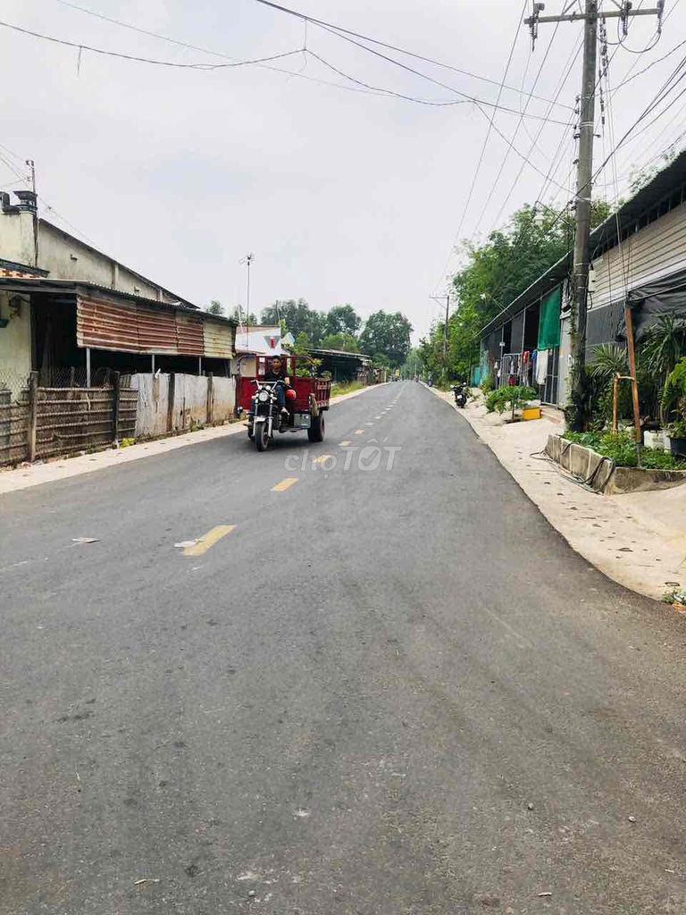 Kẹt tiền bán gấp lô đất Bến Cát gần chợ Hoàng Gia