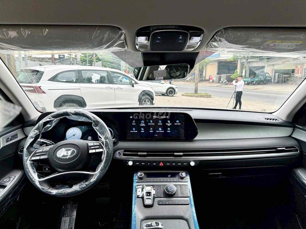 XE CUỐI ƯU ĐÃI 100% TRƯỚC BẠ + BHTX + GIẢM TM. Mua bán Ô tô tại Thành phố Sóc Trăng Sóc Trăng được đăng bởi Ms Vân Hyundai Cần Thơ  hình 12