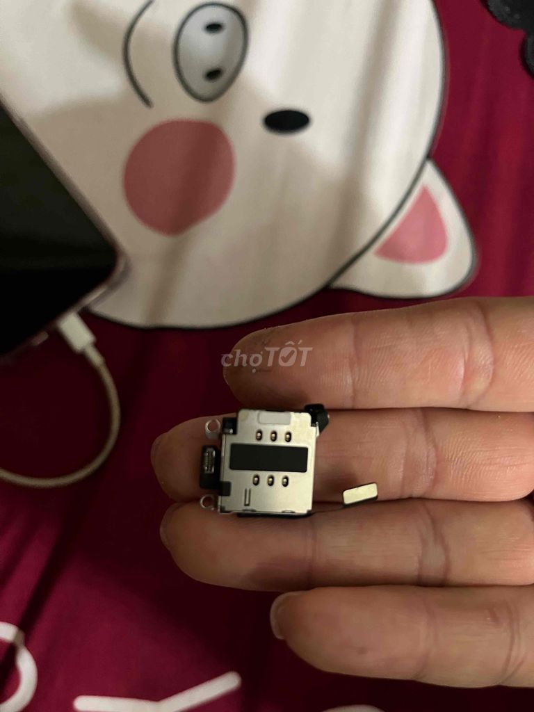 Apple iPhone 13 Lock Đỏ 99%. Mua bán Điện thoại tại Quận Bắc Từ Liêm Hà Nội được đăng bởi Vũ Văn Hoàng hình 1