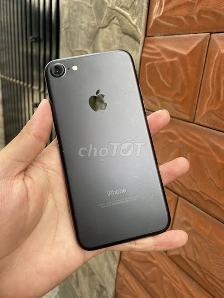Apple iPhone 7 32GB Đen Đã sử dụng. Mua bán Điện thoại tại Quận 12 Tp Hồ Chí Minh được đăng bởi Hội Đồ Điện Tử hình 1