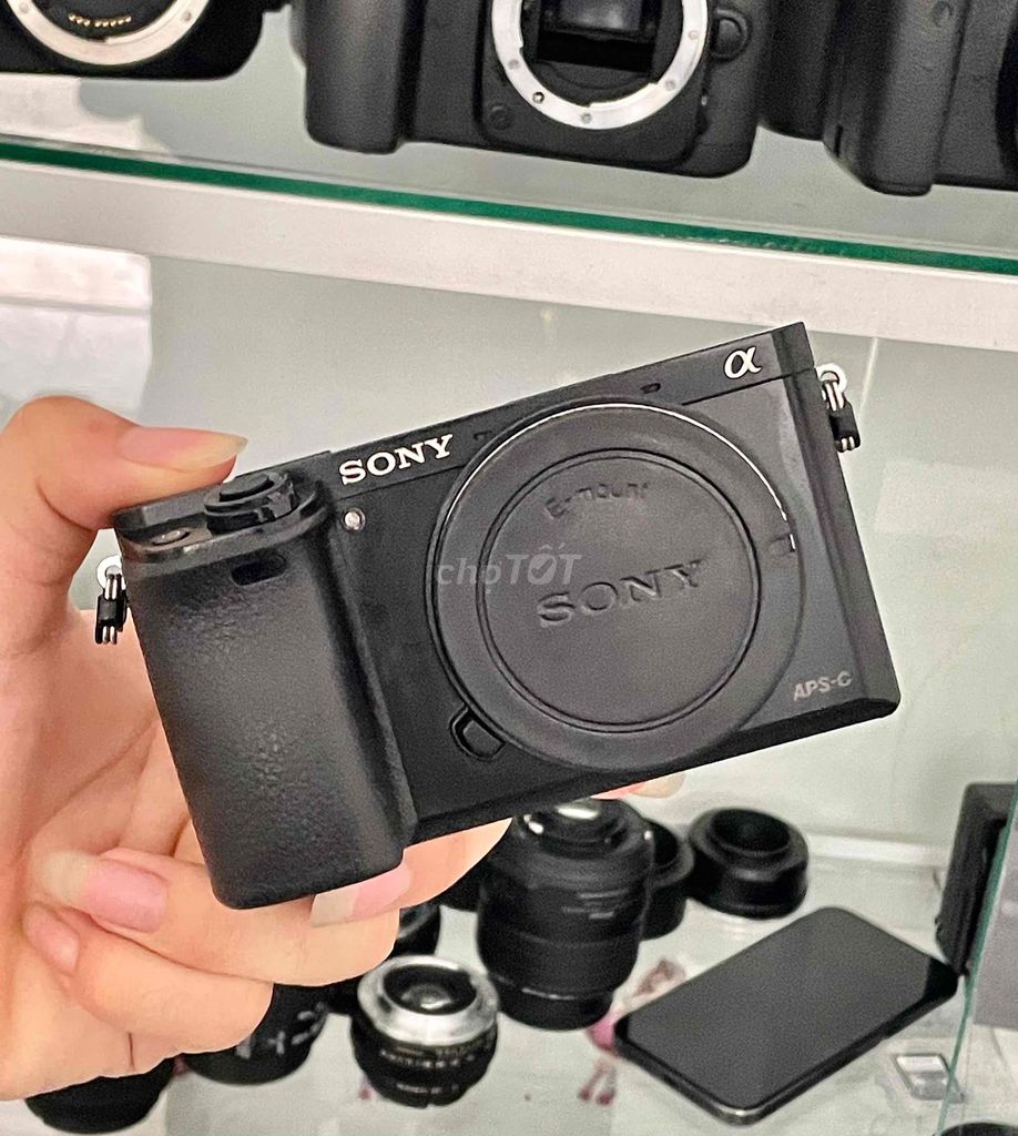 Máy ảnh Sony a6000 Đen. Mua bán Máy ảnh, Máy quay tại Quận 3 Tp Hồ Chí Minh được đăng bởi Nguyễn Quang Minh hình 1