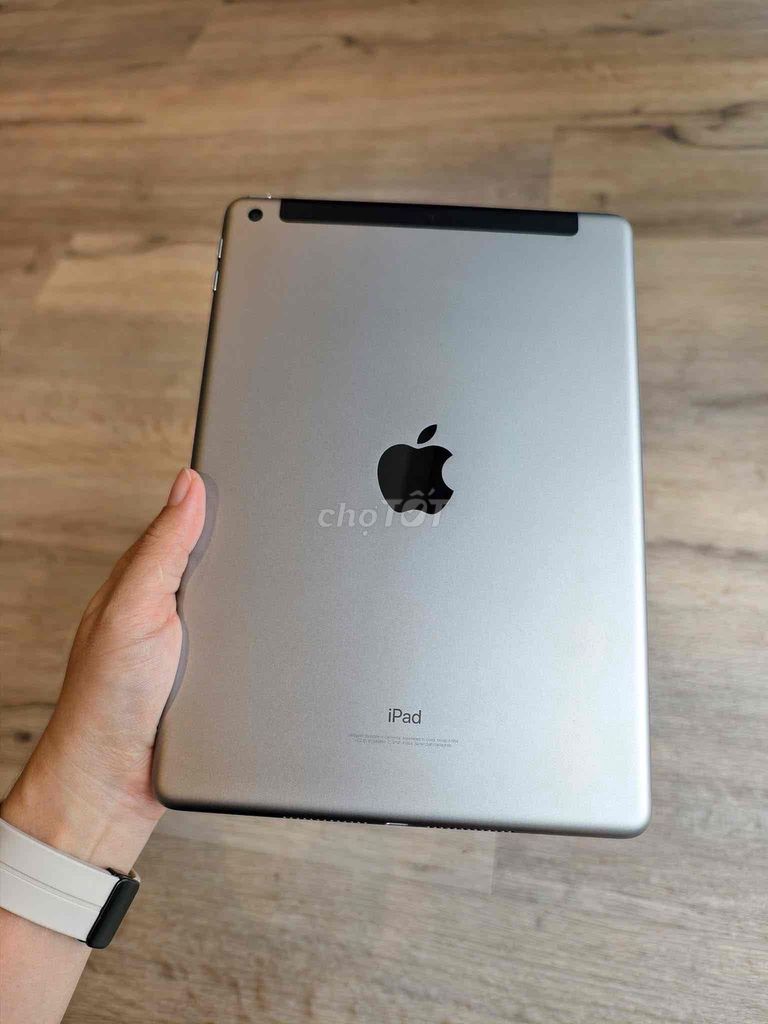 Apple iPad Gen 6 Xám. Mua bán Máy tính bảng tại Thành phố Buôn Ma Thuột Đắk Lắk được đăng bởi Nguyễn Duy hình 1