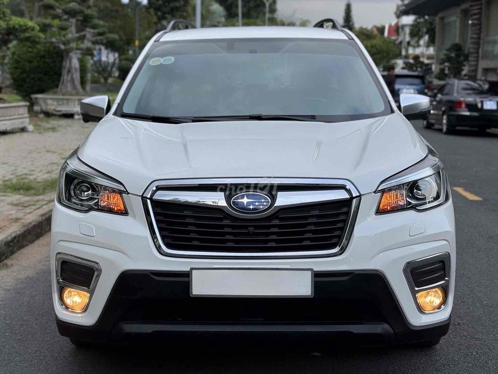 Subaru Forester 2.0i L 2019 Белый 95.000 км