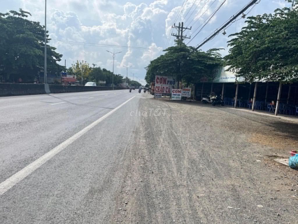 CHO THUÊ MẶT BẰNG NGAY QUỐC LỘ 1A – DIỆN TÍCH 900M²