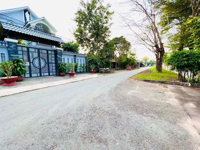 Bán đất SHR (DT 5x30m Giá 1 tỷ 250) MT Trần Tử Bình ngay chợ Việt Kiều