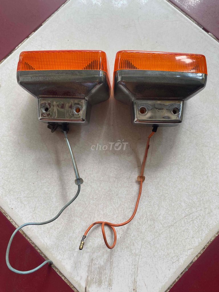 Đèn xi nhan Honda Cub 82 đã sử dụng. Mua bán Phụ tùng xe tại Quận Ninh Kiều Cần Thơ được đăng bởi Nguyễn lưu y hình 4