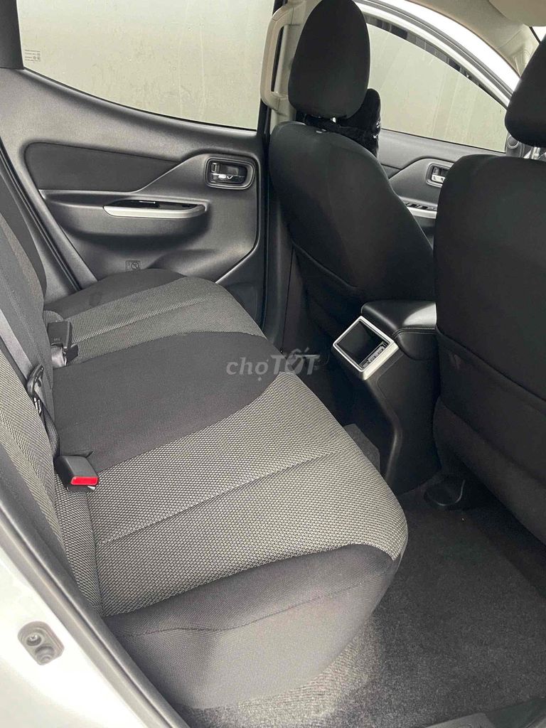 TRITON MT 2 CAU XE MOI CHAY 38 NGHIN CAY. Mua bán Ô tô tại Huyện Đức Trọng Lâm Đồng được đăng bởi SALON ÔTÔ HOÀ THẮNG  hình 9