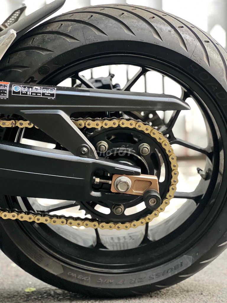 Honda CB650R 2020 Bạc 24000 km. Mua bán Xe máy tại Quận Gò Vấp Tp Hồ Chí Minh được đăng bởi Đặng Hoàng Minh Khánh hình 6