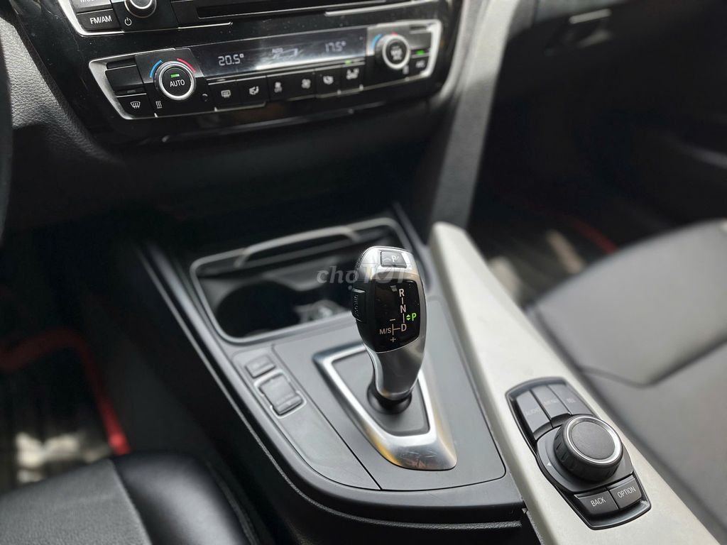 BMW 320i 2016 XE GIA ĐÌNH 1 CHỦ TỪ ĐẦU MUA MỚI ĐẸP. Mua bán Ô tô tại Thành phố Thủ Đức Tp Hồ Chí Minh được đăng bởi Hiếu hình 12