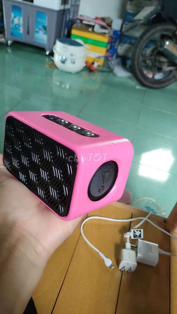 Loa mini màu Hồng. Mua bán Tivi, Âm thanh tại Quận 12 Tp Hồ Chí Minh được đăng bởi Tới Nguyễn hình 1