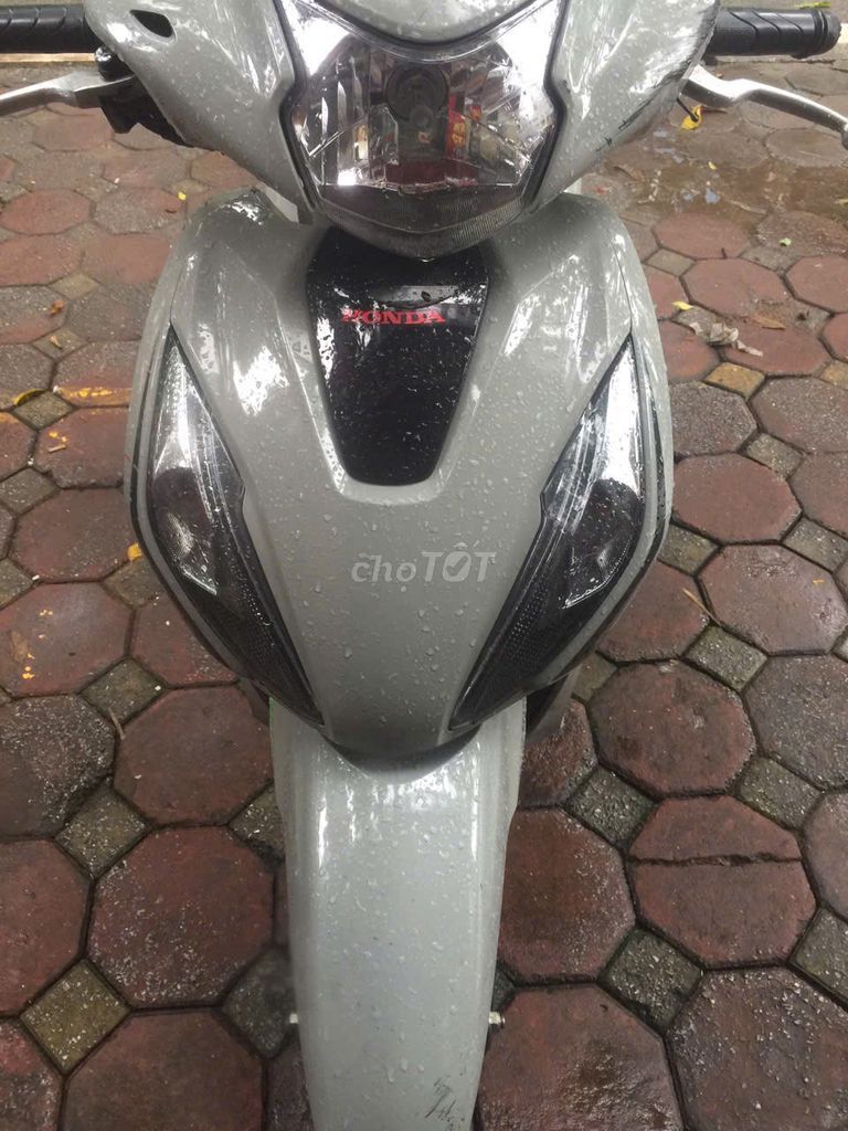 Cần bán xe vi sion. Mua bán Xe máy tại Quận Hai Bà Trưng Hà Nội được đăng bởi Hung Hoang hình 1