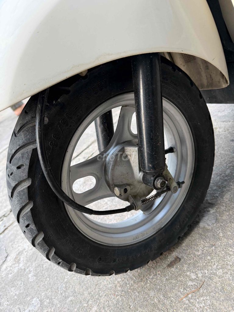 Honda Scoopy 50cc màu Kem. Mua bán Xe máy tại Thành phố Quảng Ngãi Quảng Ngãi được đăng bởi Hien hình 7