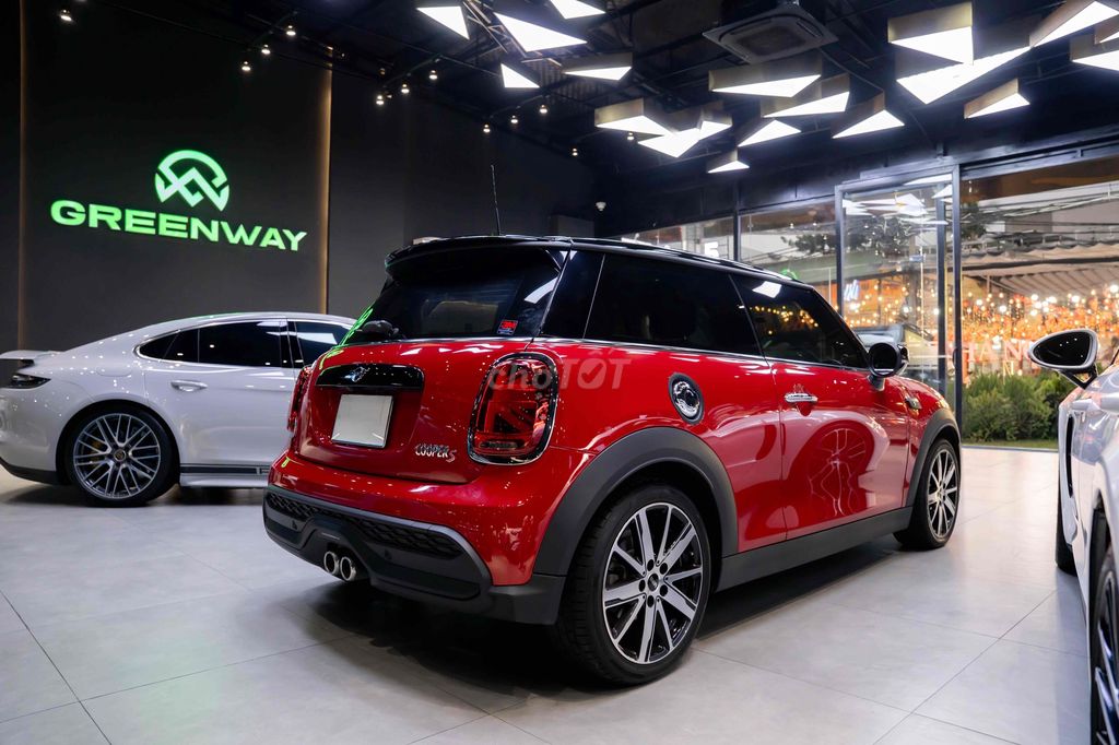 MINI Cooper S 2022 красный, пробег 2.400 км