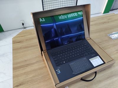 Laptop Asus Zenbook Q420