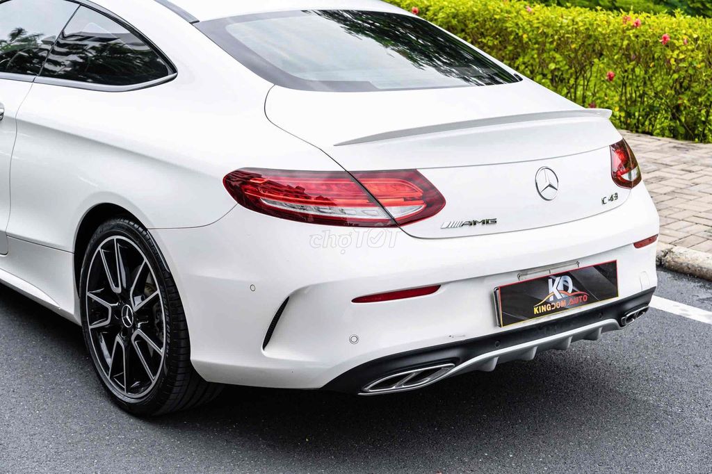 C43_Coupe model 2018 trắng nt đỏ siêu hiếm & đẹp. Mua bán Ô tô tại Quận 7 Tp Hồ Chí Minh được đăng bởi Dương Phương hình 4