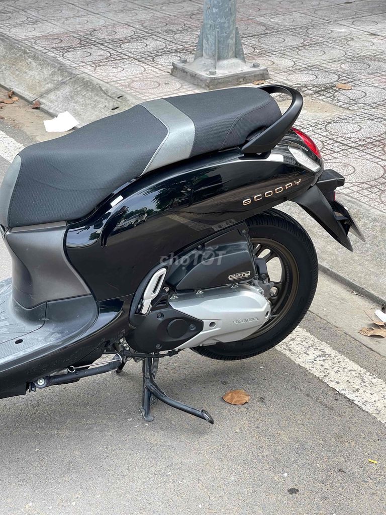 Honda Scoopy 2022 Nâu đen 22.000 km. Mua bán Xe máy tại Thành phố Thủ Đức Tp Hồ Chí Minh được đăng bởi iMotorbike Tiến Lộc hình 4