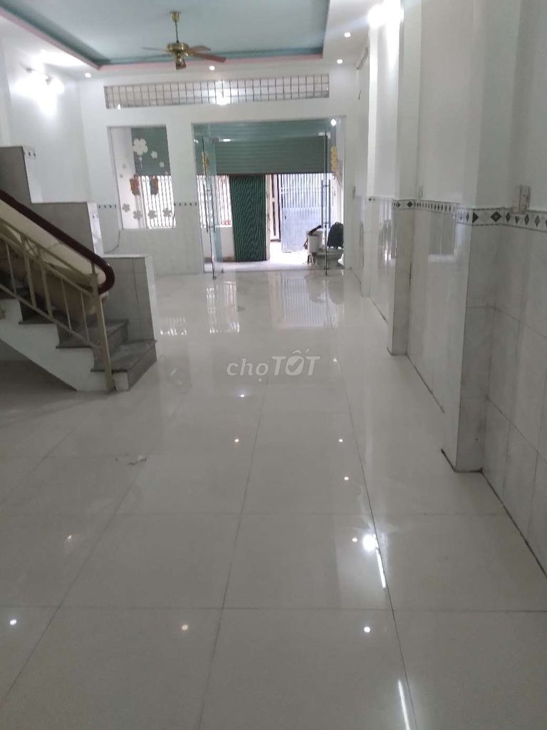 CHO THUÊ NHÀ 5 X 15M TRỆT 1 LẦU 2PN  2VC MỚI ĐẸP Y HÌNH