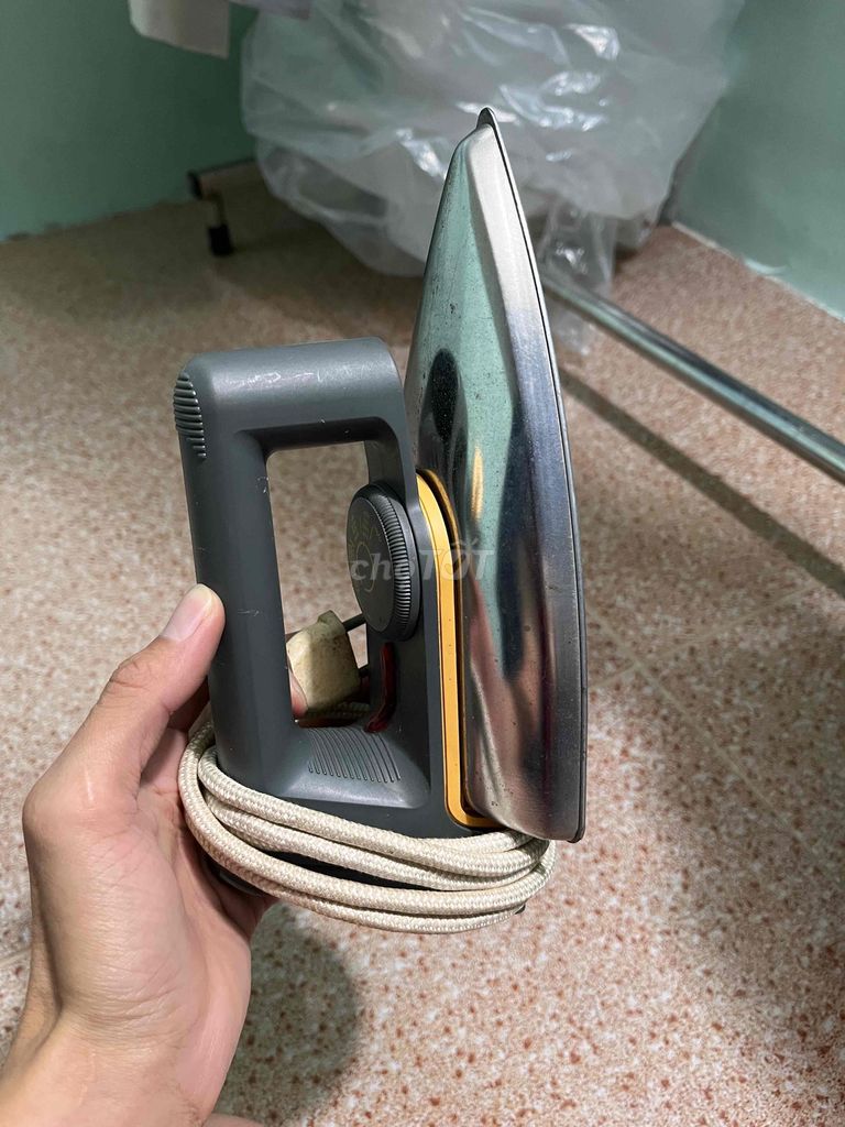 Bàn ủi Philips Xám. Mua bán Nội thất, đồ gia dụng khác tại Quận Ninh Kiều Cần Thơ được đăng bởi Nguyễn Ngọc hình 1