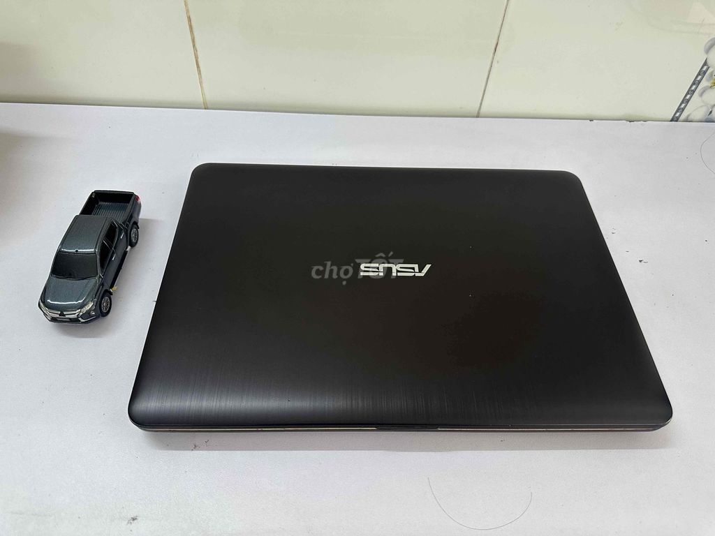 Laptop Asus X441 giá rẻ, sài bao ngon