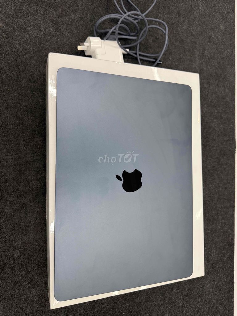 Apple Macbook Air M4 15 inch 16GB/256GB Midnight. Mua bán Laptop tại Quận Hai Bà Trưng Hà Nội được đăng bởi Diệu Vũ hình 1