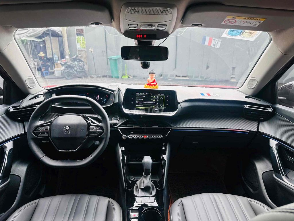 Peugeot 2008 2023 GT Line 1.2 AT - 15000 km. Mua bán Ô tô tại Thành phố Thủ Đức Tp Hồ Chí Minh được đăng bởi THẮNG NGUYỄN hình 4