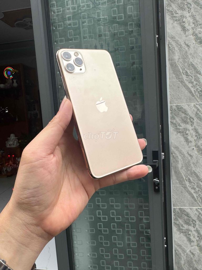 Apple iPhone 11 Pro Max 64GB Vàng. Mua bán Điện thoại tại Thành phố Vũng Tàu Bà Rịa - Vũng Tàu được đăng bởi BINHHYK  hình 1
