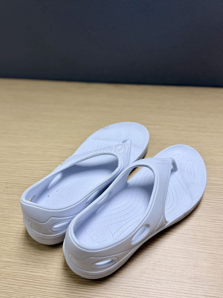 Dép chạy bộ Goya Sandal Trắng 44. Mua bán Giày dép tại Quận 1 Tp Hồ Chí Minh được đăng bởi Nguyễn Hoàng Khải hình 1