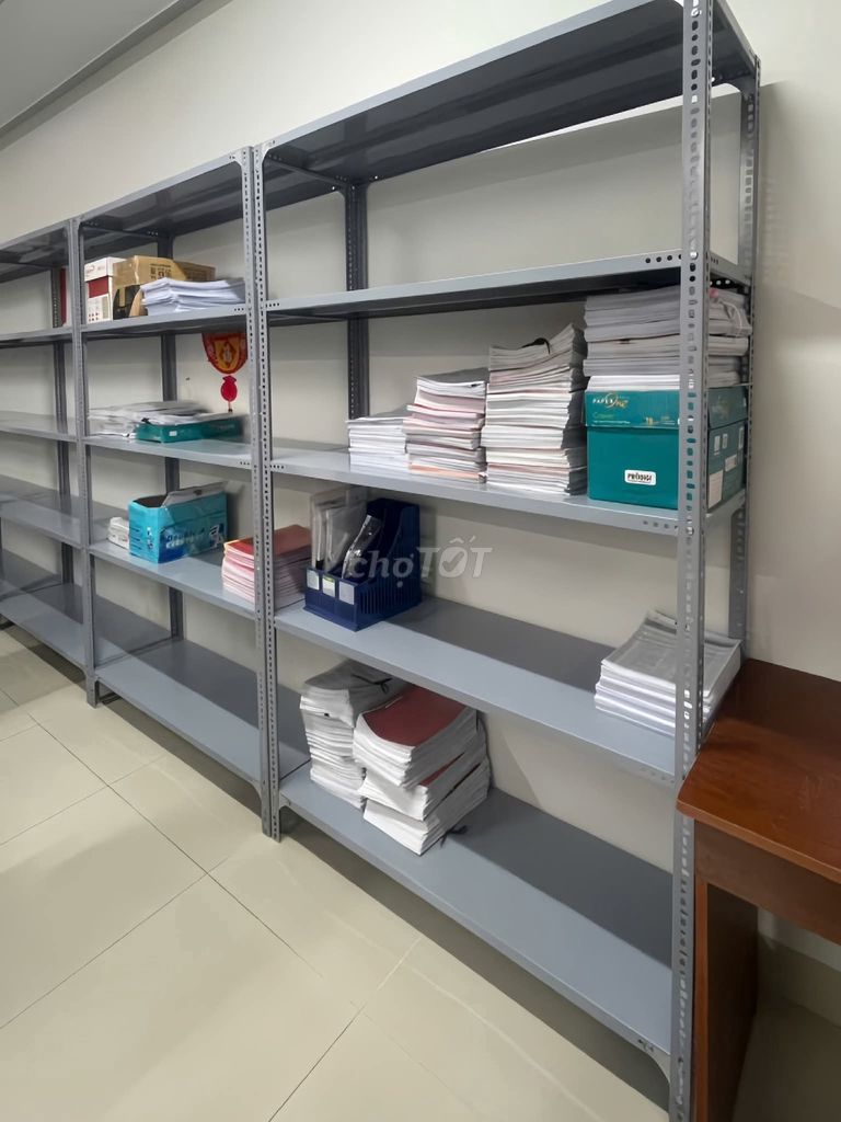 Kệ sắt 2mx1mx40cm 5 sàn Xám. Mua bán Tủ, kệ gia đình tại Thành phố Vũng Tàu Bà Rịa - Vũng Tàu được đăng bởi Vu Thuy BĐS hình 1