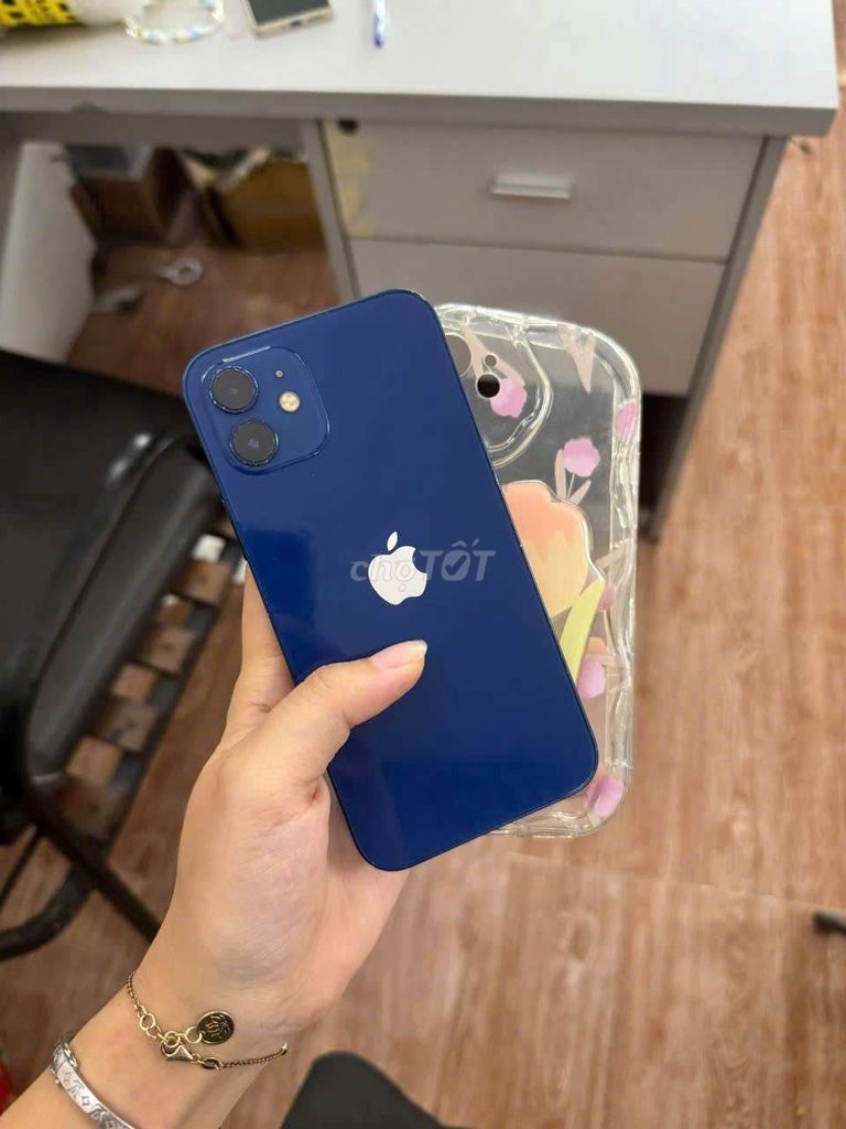 iPhone 12 64GB, pin 100, full chức năng. Mua bán Điện thoại tại Thành phố Thủ Dầu Một Bình Dương được đăng bởi Phước Mobile hình 1