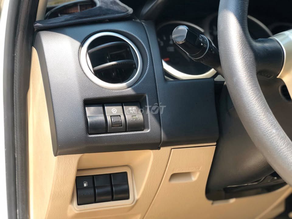 Ford Everest model 2011 máy dầu số tự động. Mua bán Ô tô tại Quận Gò Vấp Tp Hồ Chí Minh được đăng bởi Thu 381 hình 4