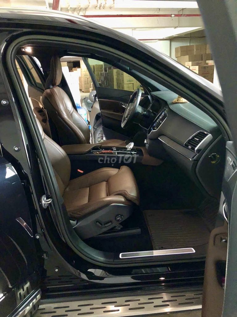 Volvo XC90 Recharge T8 Hybrid 2022 màu đen. Mua bán Ô tô tại Quận 3 Tp Hồ Chí Minh được đăng bởi minh tuan nguyen hình 7