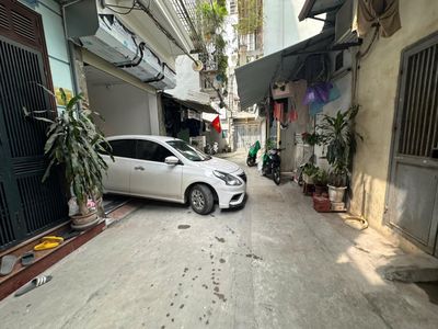 Bán nhà Ngọc Thụy, 40m2,oto vào nhà,cách mặt phố 20m,nhỉnh 8 tỷ tí ti. Mua bán nhà ở tại Quận Long Biên Hà Nội được đăng bởi Lê Quang Đạt 