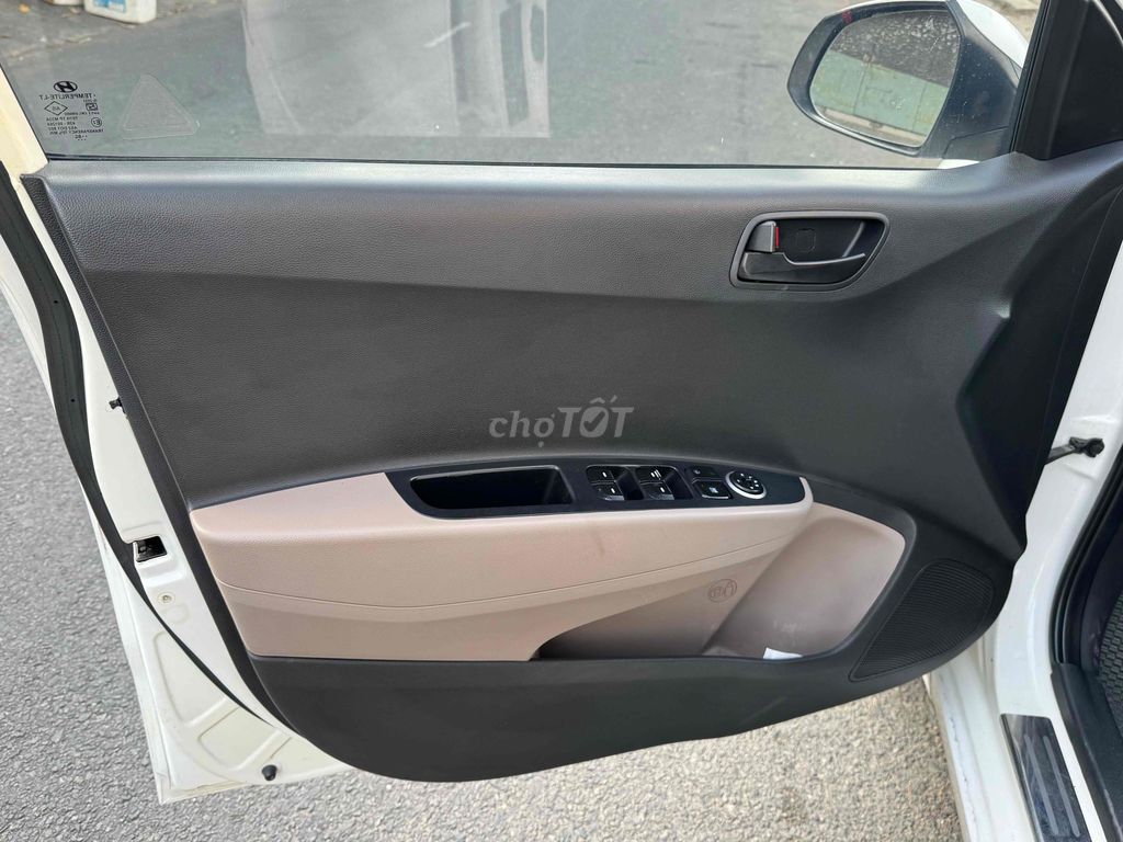 Hyundai Grand i10 2016 Trắng. Mua bán Ô tô tại Quận Bình Tân Tp Hồ Chí Minh được đăng bởi  Mãnh hình 12