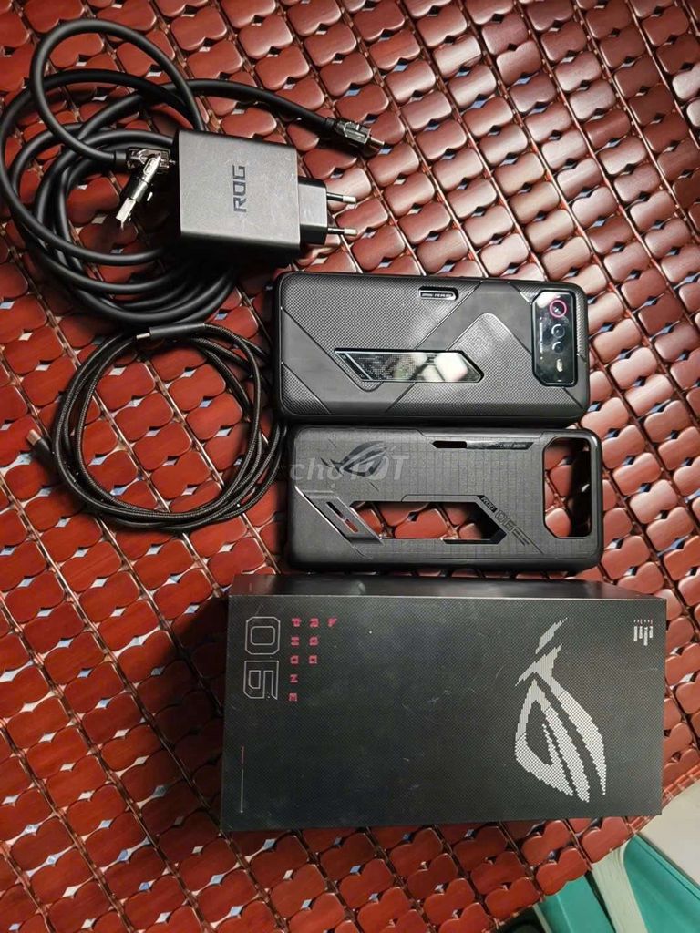 ROG Phone 6 256GB chính hãng tình trạng như mô tả. Mua bán Điện thoại tại Thị xã Tân Uyên Bình Dương được đăng bởi Gin hình 1