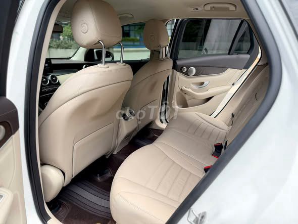 Mercedes-Benz GLC 200 4matic 2021 Trắng