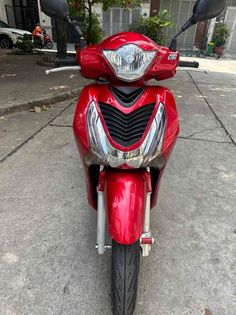 SH 125 2015 Đỏ 20.000km. BSTP 1 chủ công chứng