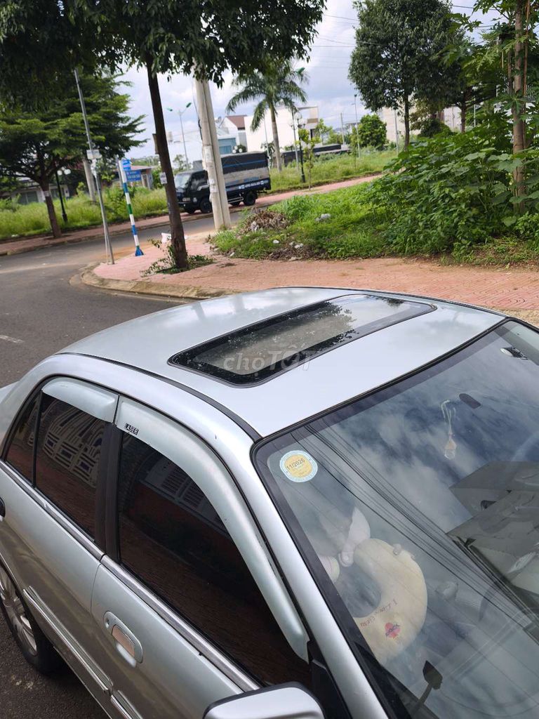 Ford Laser 2004 photo 4