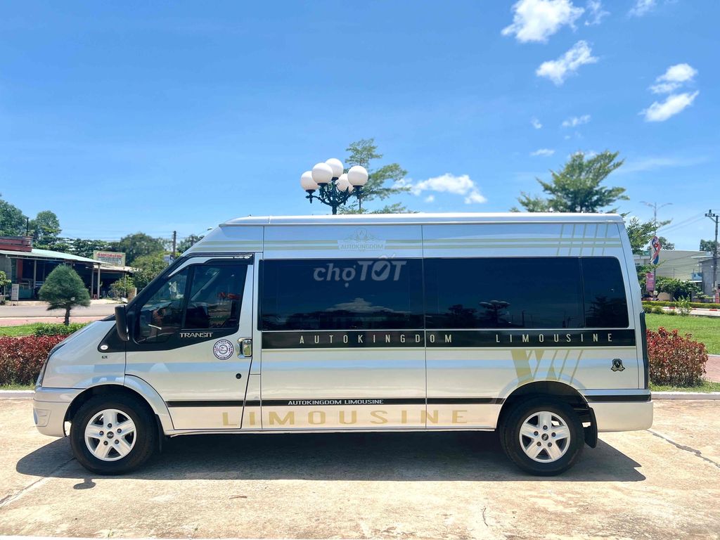 TRANSIT LIMOUSINE 2015 / 10 CHỖ