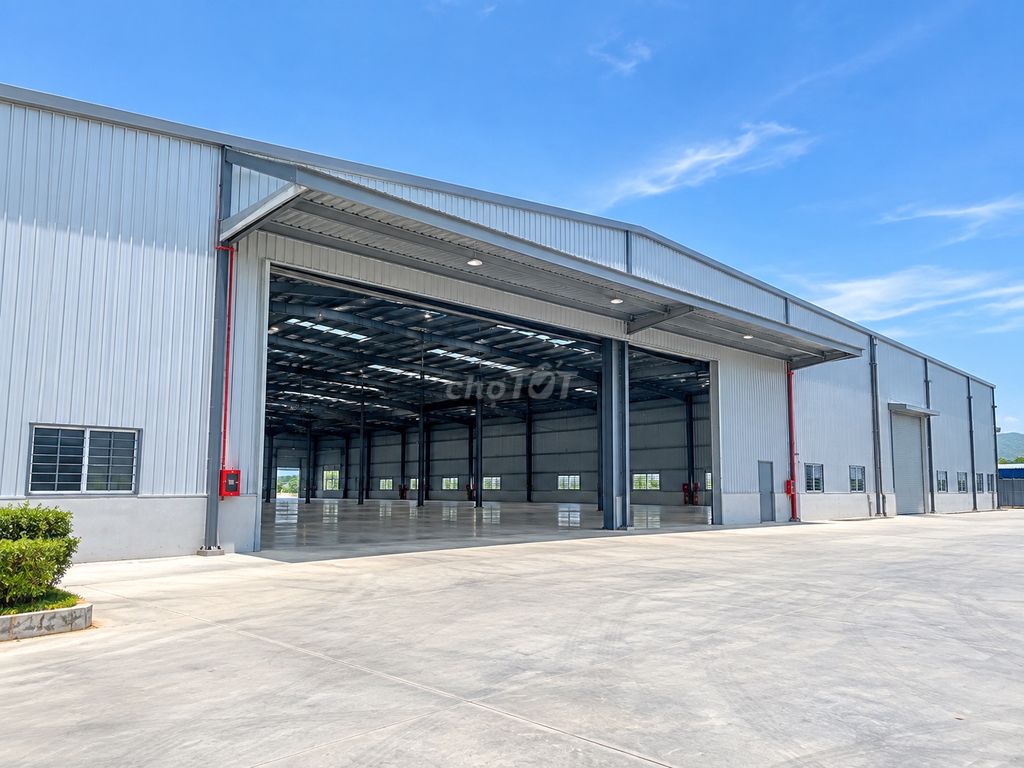 CHO THUÊ NHÀ KHO 3500M2 TẠI LIÊN CHIỂU, GIÁ CHỈ 50K, SẴN PCCC