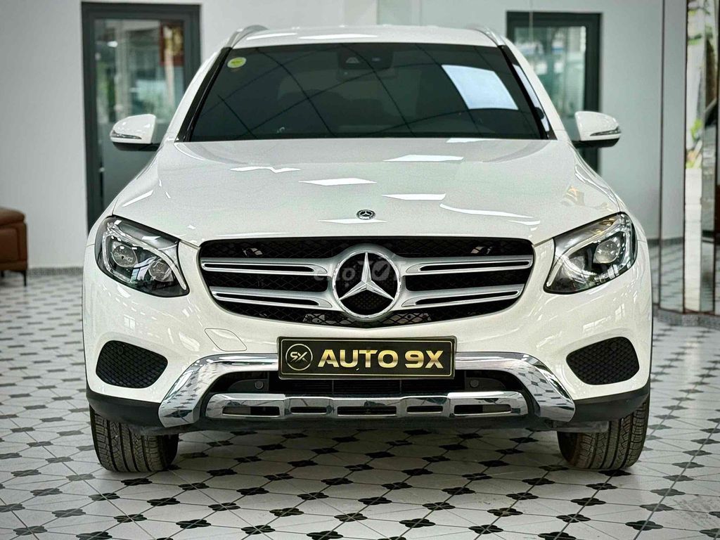 Mercedes Benz GLC250 4matic Модель 2018 Супер Красивый