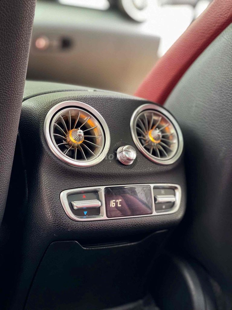 Mercedes-Benz C300 AMG 2016 đi chuẩn 7v miles. Mua bán Ô tô tại Quận Long Biên Hà Nội được đăng bởi Bùi Đình Thông hình 16