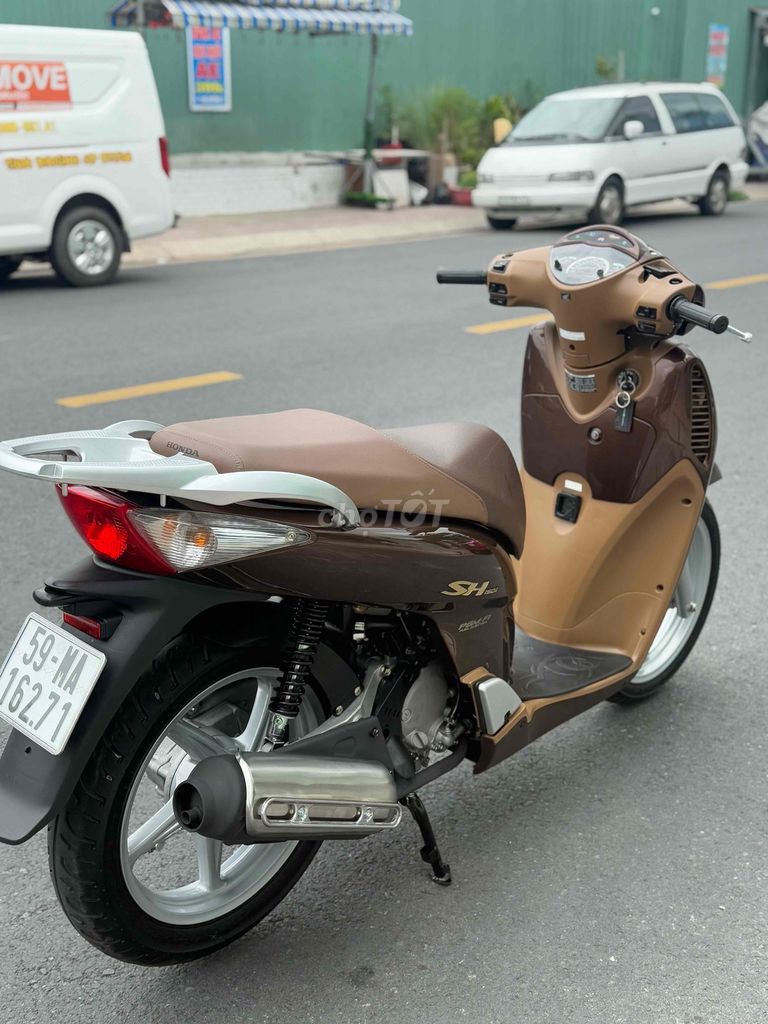 sh150 nhập ý 2008 xe bstp chính chủ. Mua bán Xe máy tại Quận 11 Tp Hồ Chí Minh được đăng bởi Phú Hào SH nhập ý shvn các dòng xe phổ thông  hình 3