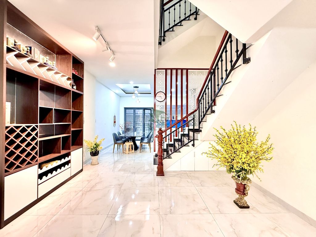 CHO THUÊ NHÀ ĐẸP 4 PHÒNG NGỦ FULL NỘI THẤT KHU HÀ QUANG 2. Cho thuê nhà ở tại Thành phố Nha Trang Khánh Hòa được đăng bởi Phương GoHome hình 3